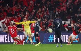 弗洛伦蒂诺·佩雷斯亲自坚持促成此事。@AlbertoPereiro 来源：Madrid Zone🚨 突发消息：安东尼奥·平图斯将回归皇家马德里一线队。